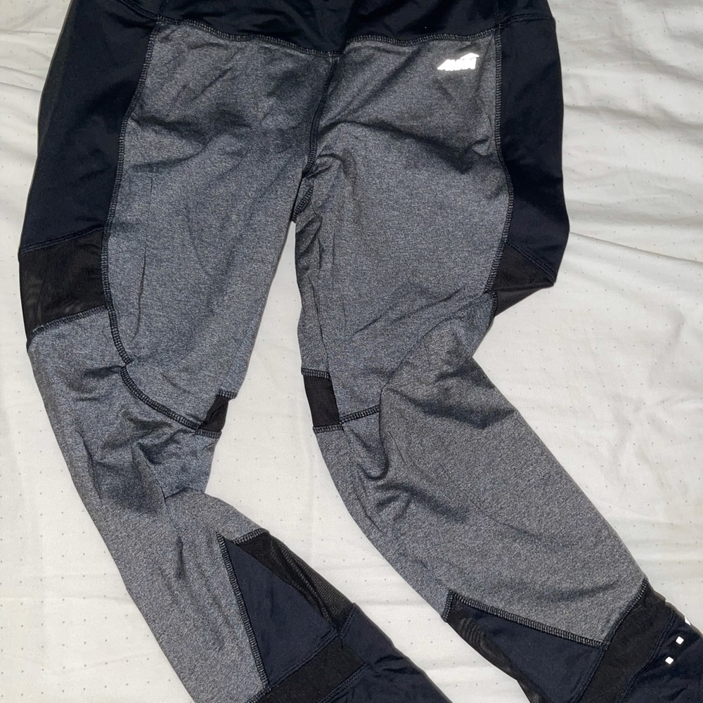 Avia Black And Gray Gym Legging Yoga Pants